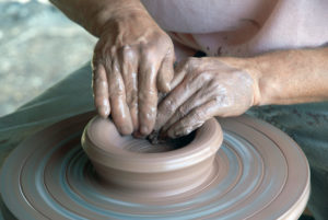 Apprendre la poterie