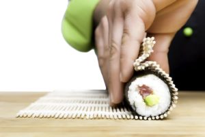 Apprendre à faire des sushis maison